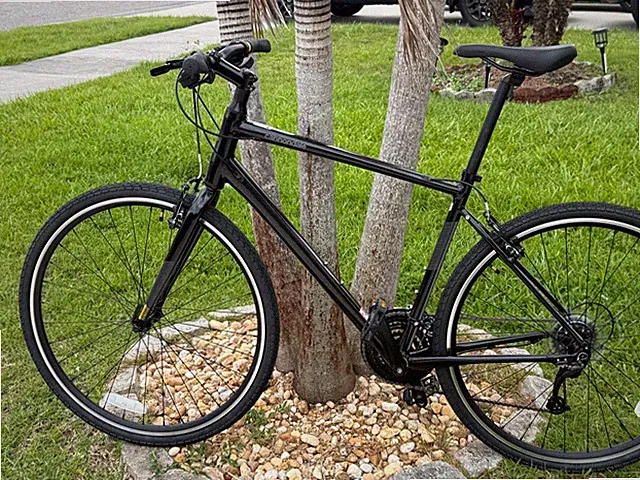 2025 Cannondale Quick 6 Size Large Mens Black Frame Less than 10 miles