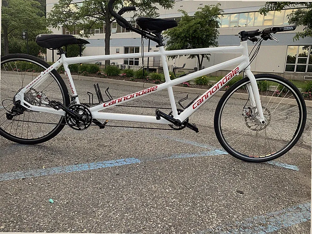 CANNONDALE FATTY TANDEM MINT CONDITION. RIDE 1 TIME ONLY HAS ONLY LIKE 10 MILES